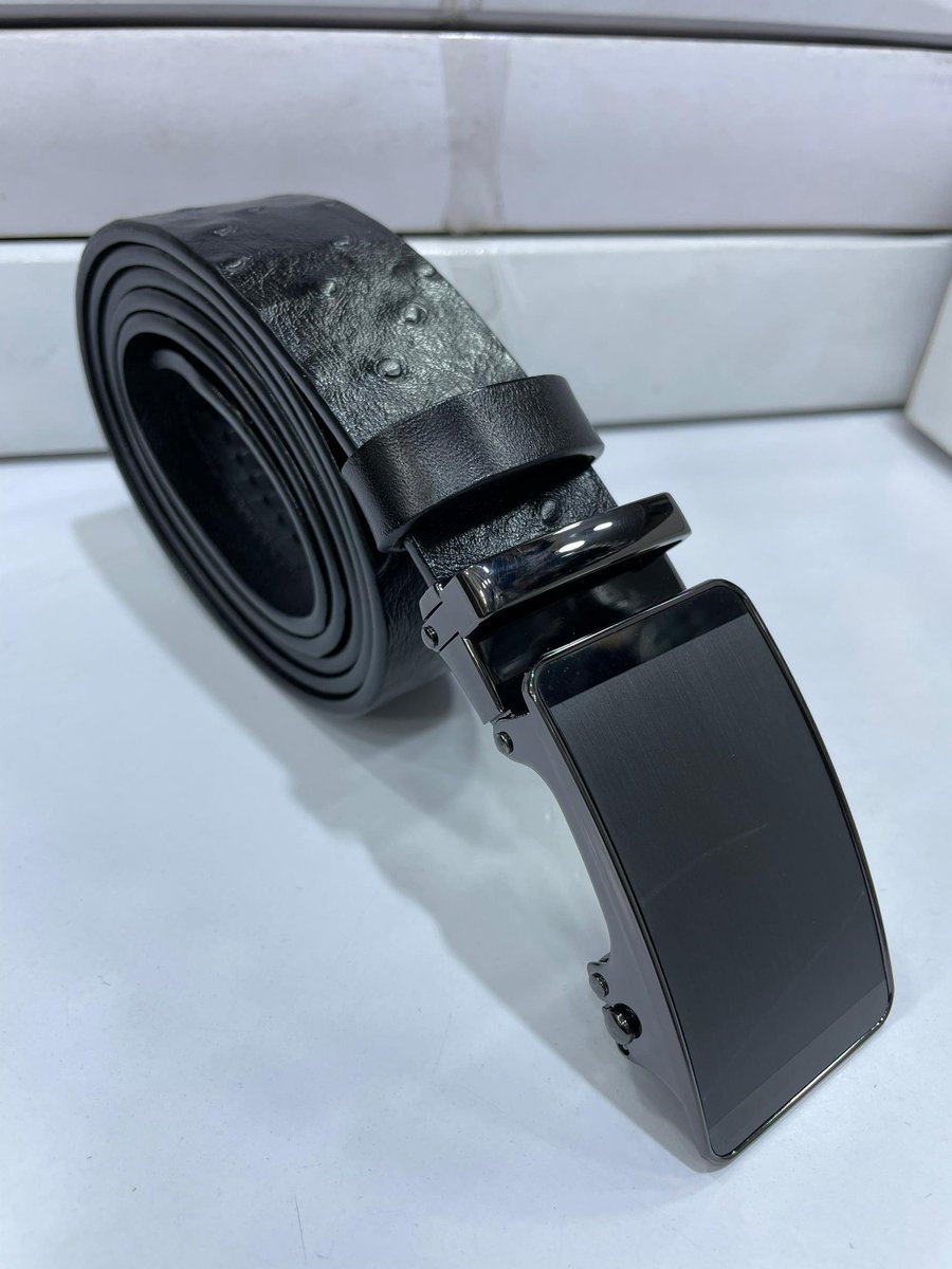 VIPFashionzUg's tweet photo. "Secure your style with our comfortable and stylish belts! #Belts #WardrobeStaples" available in different colors and designs @65k kindly call or Whatsapp us on 0763026297 https://t.co/PI8yFjQyrt