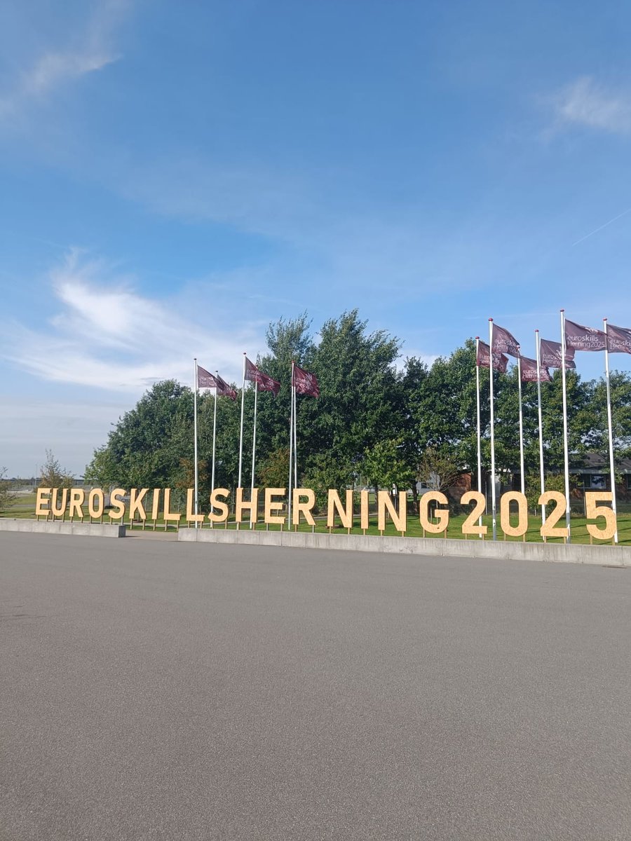 Mañana arranca #EuroSkills2025 🇩🇰🇩🇰
Desde #CastillayLeón mostramos todo nuestro apoyo a nuestros alumnos que representan el talento y la excelencia de la #FormaciónProfesional <a href="/educaciongob/">Ministerio de Educación, FP y Deportes</a> <a href="/educacyl/">Educación JCyL</a> <a href="/Spainskills_fp/">Spainskills</a>