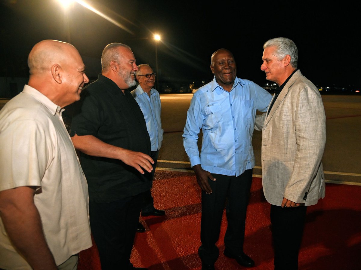 Partido Comunista de Cuba (@partidopcc) on Twitter photo El Primer Secretario del Comité Central del Partido y Presidente de la República <a href="/DiazCanelB/">Miguel Díaz-Canel Bermúdez</a> ya está en el la Patria
"Seguiremos trabajando en la concreción de todo lo acordado para el bienestar de nuestras naciones", aseguró en su cuenta en X El Primer Secretario del Comité Central del Partido y Presidente de la República <a href="/DiazCanelB/">Miguel Díaz-Canel Bermúdez</a> ya está en el la Patria
"Seguiremos trabajando en la concreción de todo lo acordado para el bienestar de nuestras naciones", aseguró en su cuenta en X