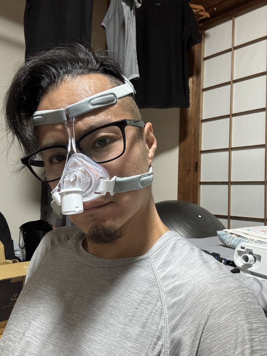cmt0206's tweet image. 今日からコレつけて寝ます😪

#CPAP
#睡眠時無呼吸症候群
#発達障害
#ADHD
#ASD
#パンチドランカー