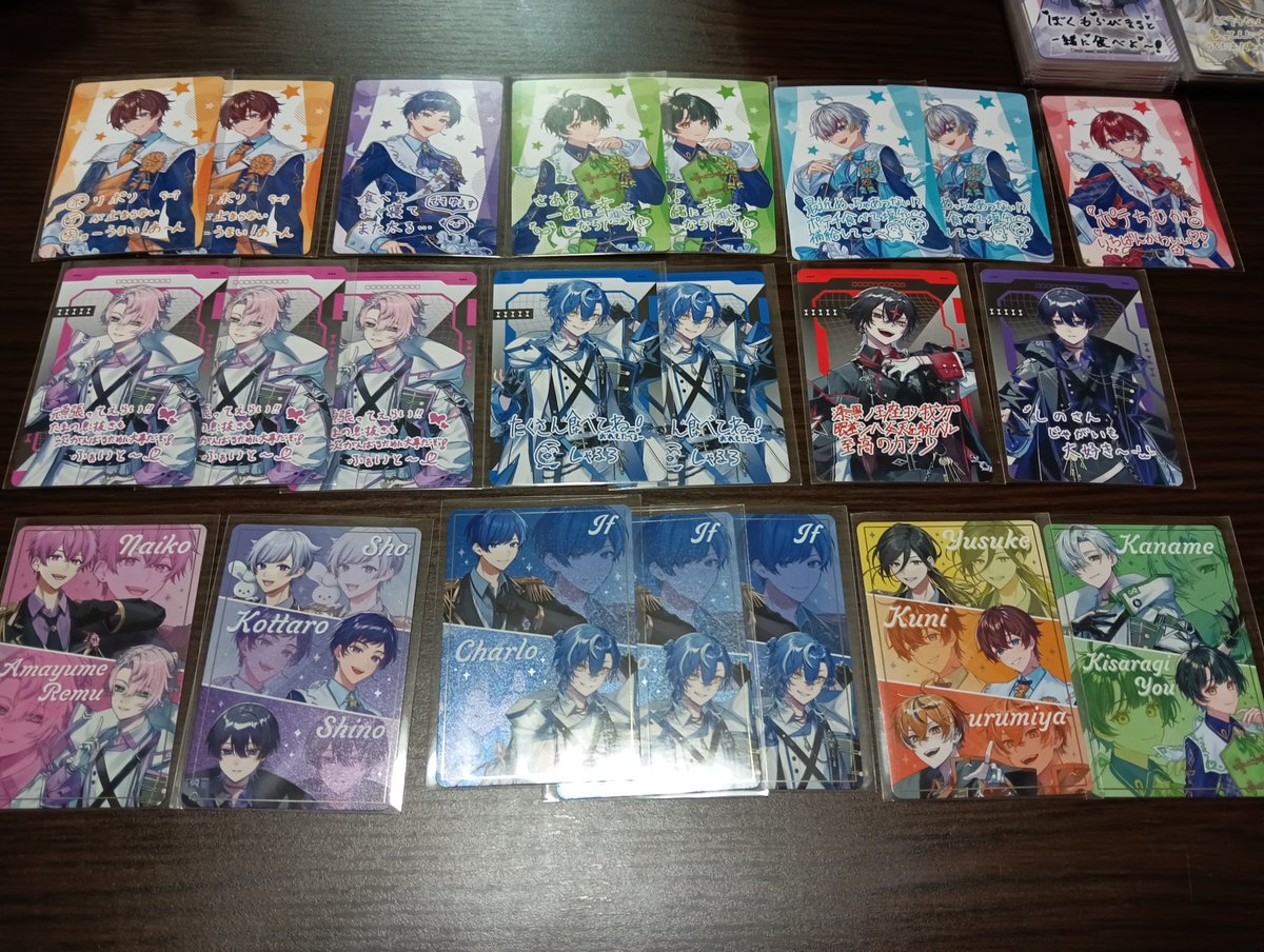 Lem_825's tweet photo. 【グッズ交換・買取】
譲：画像1〜8（一部リプに続きます）

求：ペイペイ・現金、下記の回収柄
回収柄：CiRCUS缶バ（最求）、COLORS缶バ、リンライ　すべて🐱様

詳細ALT

タグ乱用失↓
#いれいすグッズ譲渡
#いれいすグッズ交換
#すたぽらグッズ買取
#クロノヴァグッズ買取 
#シクフォニグッズ譲渡 https://t.co/2TXxIY4wBn