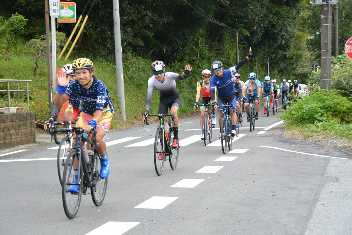 Tourde_Chiba's tweet photo. 「CYCLE AID JAPAN ツール・ド・ちば」にエントリーありがとうございます！
楽しい1日になるよう準備してまいります！

参加者への情報は随時大会ホームページでお知らせします。よろしくお願いします！

2025年版大会オリジナルサイクルジャージ販売中！！
https://t.co/BwKGje9sZw https://t.co/7qNINulC7B