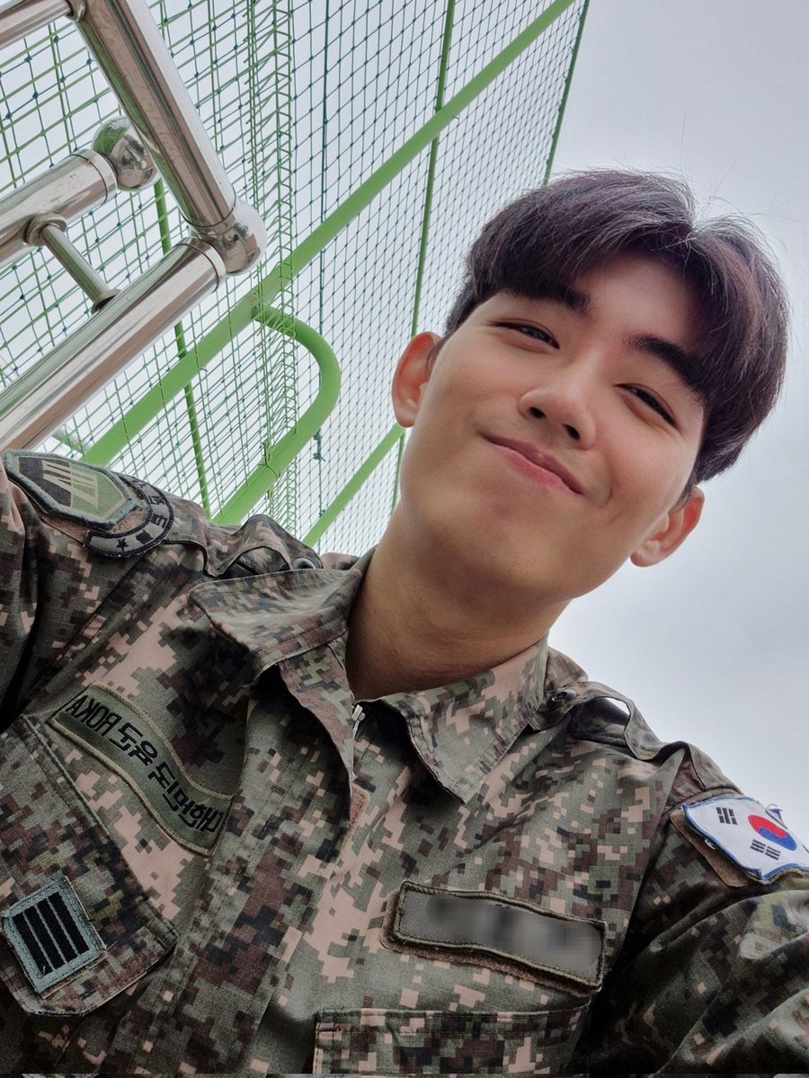 행복했다 오늘 팀코는 흑흑
이제 다시 출근지옥으로...