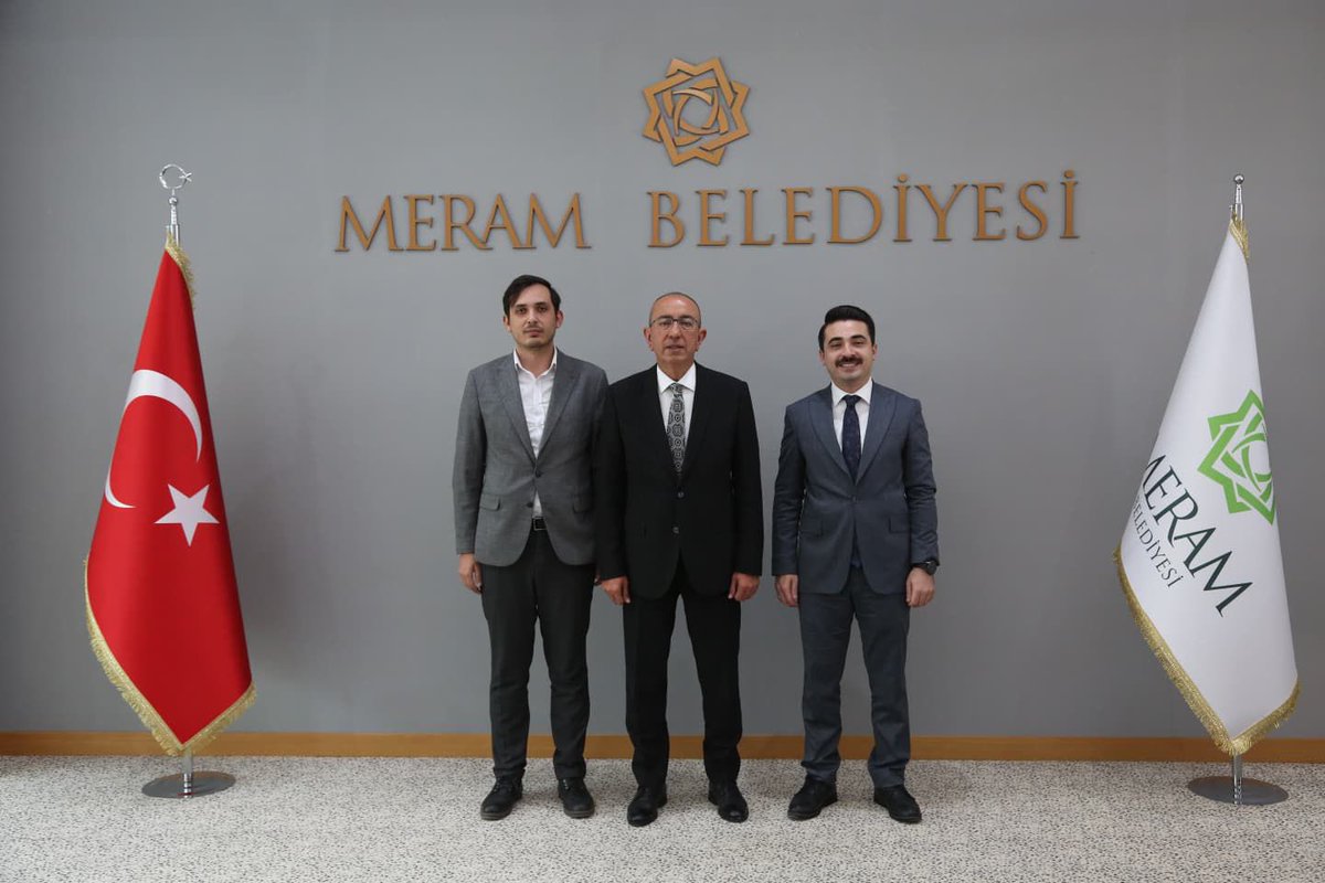 Meram Belediye Başkanımız Sayın <a href="/MustafaKavus/">Mustafa Kavuş</a> ’u ziyaret ettik.

Nazik misafirperverlikleri için kıymetli Başkanımıza teşekkür ediyorum.