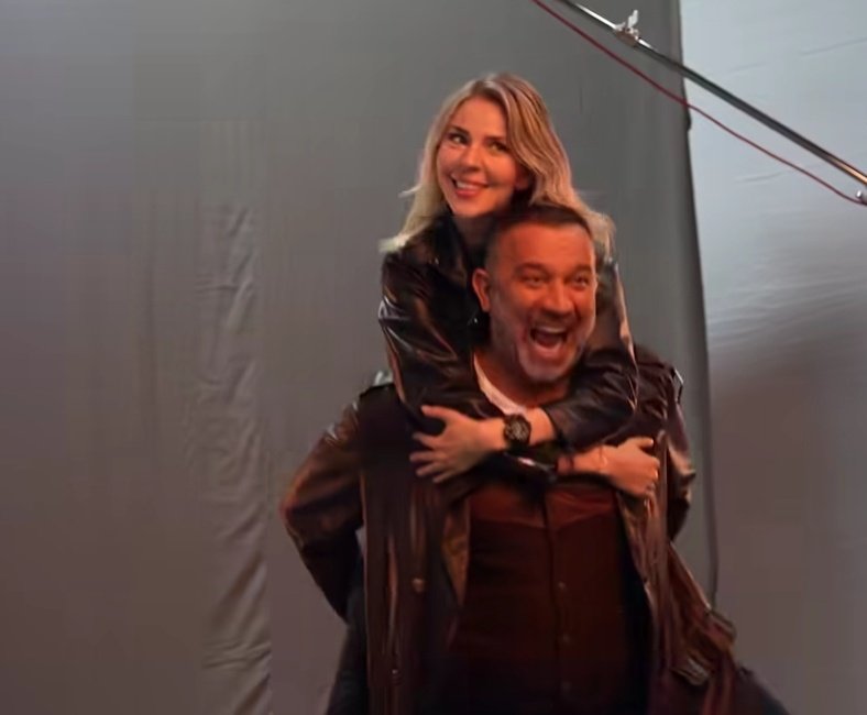 Dünyanın en güzel çifti 🥹🤍

#SelMes #ArkaSokaklar