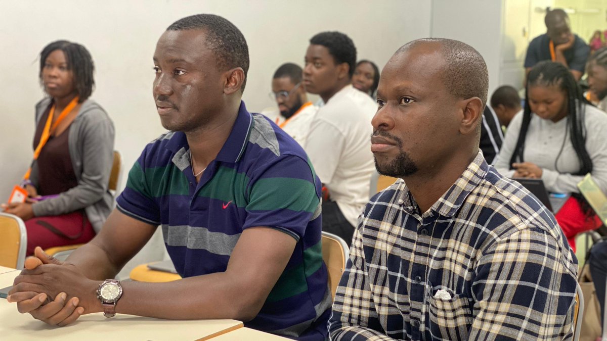isocbenin's tweet image. ISOC Bénin x Africa Design School
Avec Africa Design School  (ADS), nous avons lancé une belle initiative pour démystifier le #peering et les points d’échange Internet (IXP). 

#ISOCBenin #AfricaDesignSchool #Peering #IXP #Innovation #InternetForEveryone