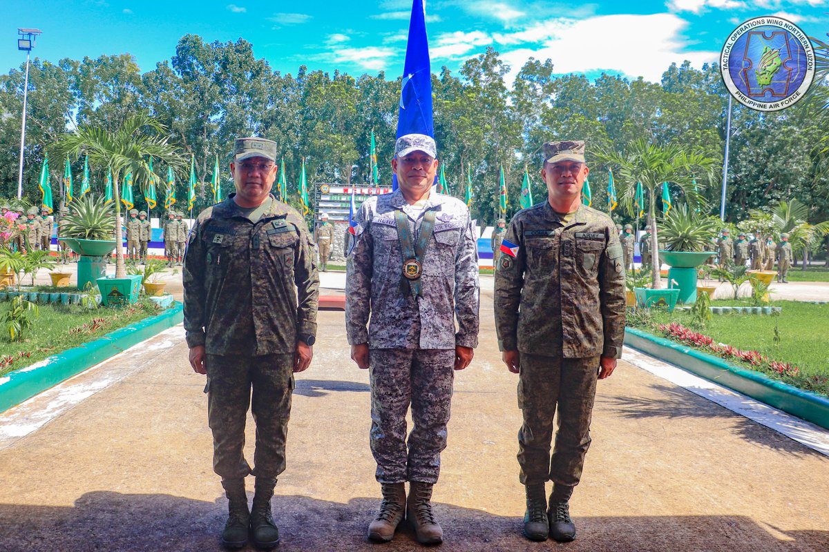 townol_pio's tweet photo. 𝗜𝗡 𝗣𝗛𝗢𝗧𝗢𝗦 l WING COMMANDER TOWNOL VISITS THE 7TH INFANTRY DIVISION
Read more @:
https://t.co/lrHai1gKhh
#7ID #frontliners #FOCUSPAF #GuardiansofourPreciousSkies #PAFyoucanTrust #OneAFPOnePHILIPPINES #StrongAirForceStrongPHILIPPINES #AFPyoucanTRUST https://t.co/4dMKjbbj0P