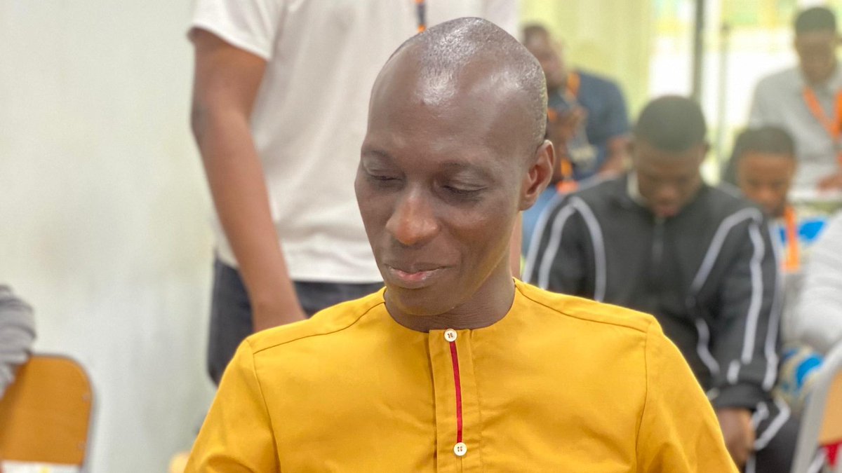 isocbenin's tweet image. L’idée est simple : rendre ces concepts, souvent jugés trop techniques, compréhensibles par toutes et tous — citoyens, entreprises, décideurs — et montrer leur #impact réel sur Internet au Bénin.

#ISOCBenin #AfricaDesignSchool #Peering #IXP #Innovation #InternetForEveryone