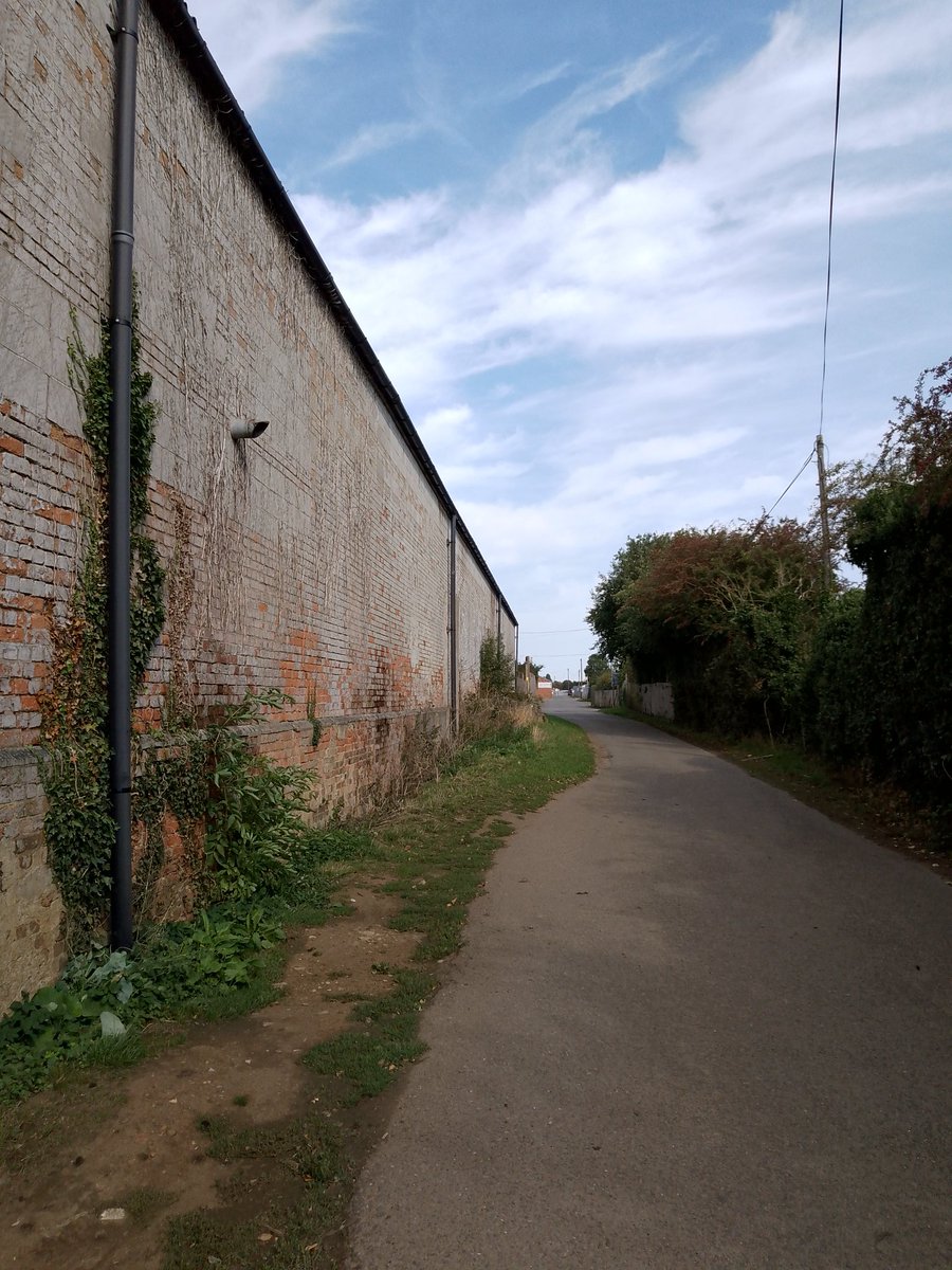 phil0073's tweet photo. #FurnaceLane, a Furnace fired c.1866-91 by Glendon Iron company.(Workers )Furnace Cottages still exist nearby. Lines of #FinedonTramway ran here from nearby #FinedonQuarries . Now an industrial estate.On the #IseValleyWay.#PhilOnaBike
#TuesdayTracks #FootpathFriday #Railways https://t.co/Bw4q2nkYpN