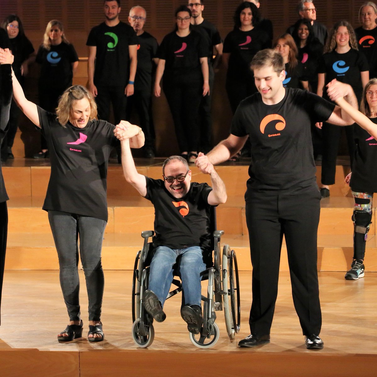 🎙️VOCES DE INCLUSIÓN. 

Cantar a varias voces, explorar la improvisación y la creatividad son algunas de las actividades.

Mayores de 18. Plazas limitadas. Inscríbete en la Harinera o en harinerazgz@gmail.com

#HarineraZGZ <a href="/zaragoza_es/">AyuntamientoZaragoza</a> <a href="/ZCultura/">Zaragoza Cultura</a> <a href="/CoroCantatutti/">Coro Inclusivo Cantatutti</a>