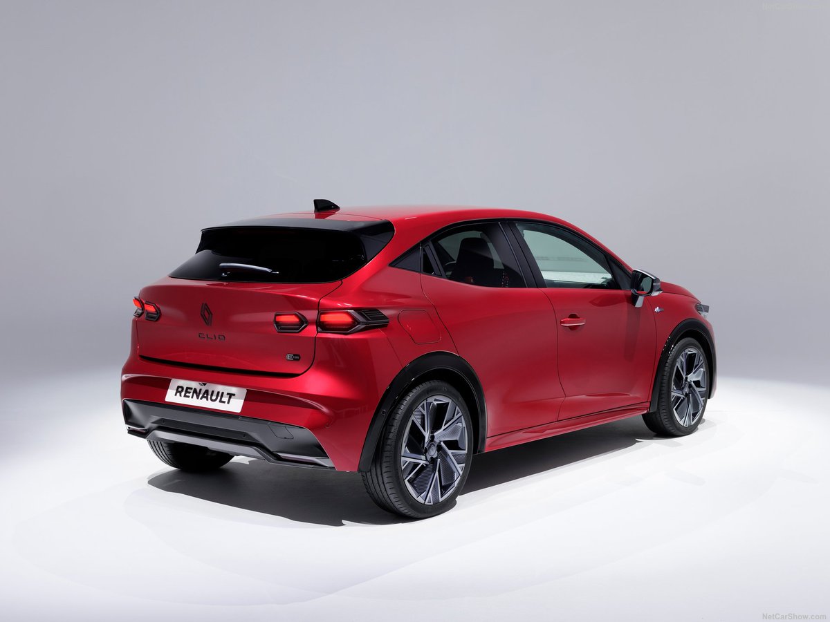 Le Stagiaire de Hoonited tweet media