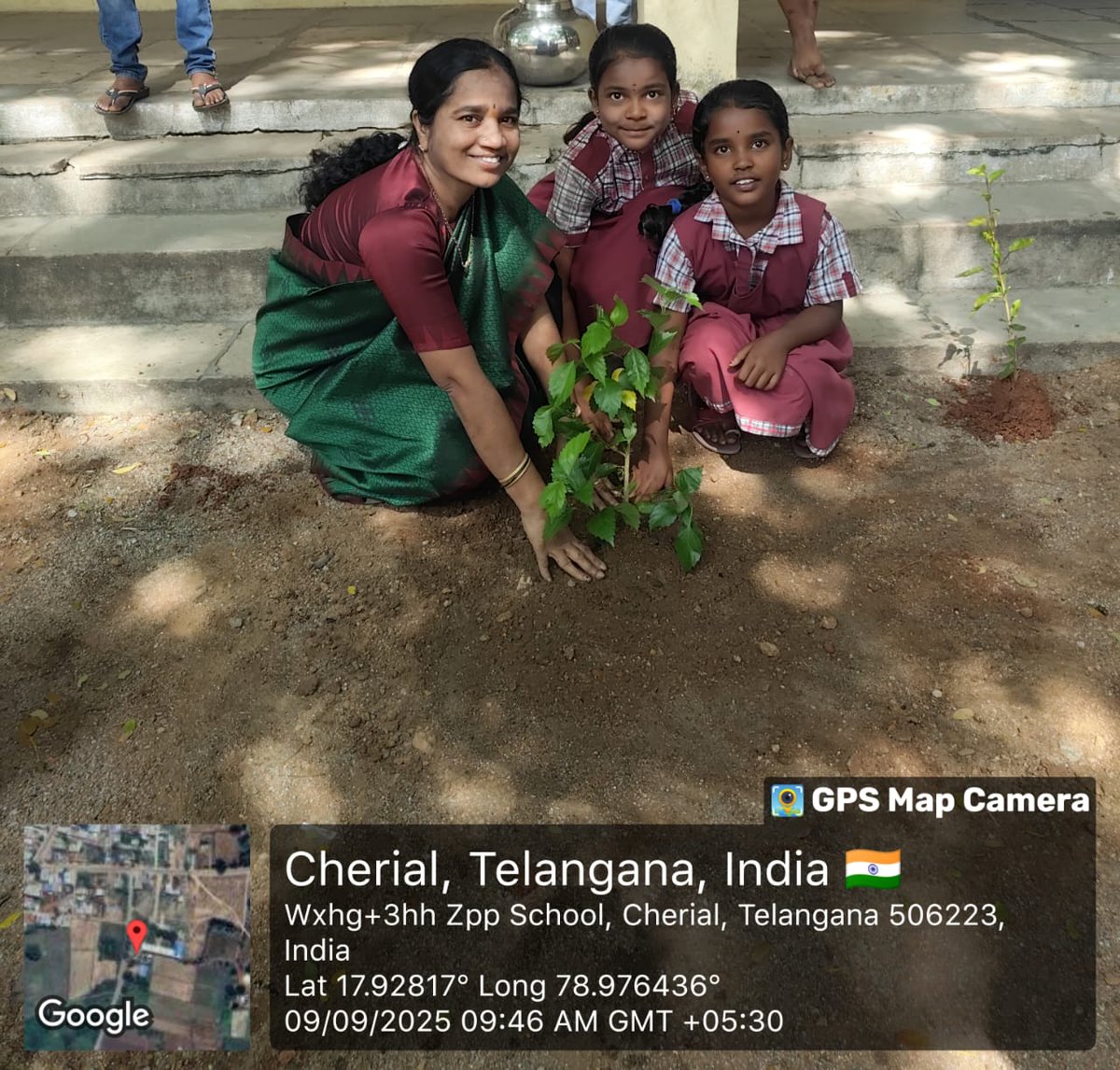 CherialM's tweet photo. One Employee One Plant - Mega Plantation Drive at Cherial Municipality #treeplantation
@TelanganaCS
#ekpedmakenaam
@Collector_SDPT
@AcSiddipet
@drdaSiddipet @swachhasiddipet
@ponnam_INC
@seethakkaMLA
@mopr
@mojs
#EkpedMaakiNaam #VanaMahotsavam #Plantatation #TelanaganaRising https://t.co/rX8tVqmwdq