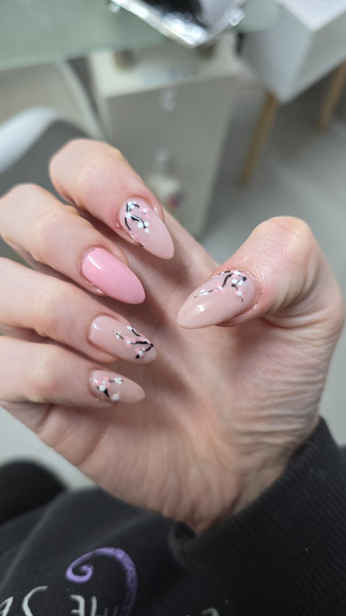 𝐕𝐞𝐥𝐯𝐬/𝐌𝐚𝐝𝐬 ☆ tweet media