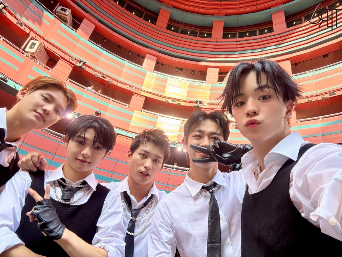 【TikTok】

THANK YOU Fukuoka and EαRTH🌏

✏︎  vt.tiktok.com/ZSDJL6P99/
 
#ORβIT  #EαRTH