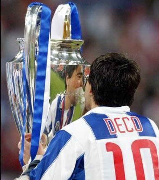 Jonee13's tweet photo. Since 2003/04, in games against clubs from the Big 5 leagues, in the Round of 16 and onwards, #FCPorto is by far the team with the most wins, with 12. 

No other team in this period of time even reaches 5. 
In fact, during that run in 2003/04, FC Porto managed 4 wins against Big 5 teams during the knockout stages. 
The best ANY OTHER team achieved between 2003/04 and 2024/25 is those same 4 wins in a period of 21 years...
That 2003/04 team is not just a great one. It's also the benchmark for any club outside the Big 5. And trust me, we will not see another team outside the big boys, winning the Champions League, again. 

History makers
Record breaking
Standard setters
Legendary team