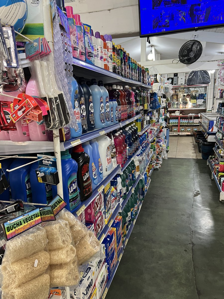 ブラジルにも日本と同じ香り付きマイクロカプセル入り柔軟剤がたくさん売られていて、日本と同じ柔軟剤臭の服を着ている人たちもいるのですが、日本のようにたくさんの人たち(日本では7割が使用していると言われています)が使っていないことが日本とは違うところなのかと思います。台湾と似ているかも