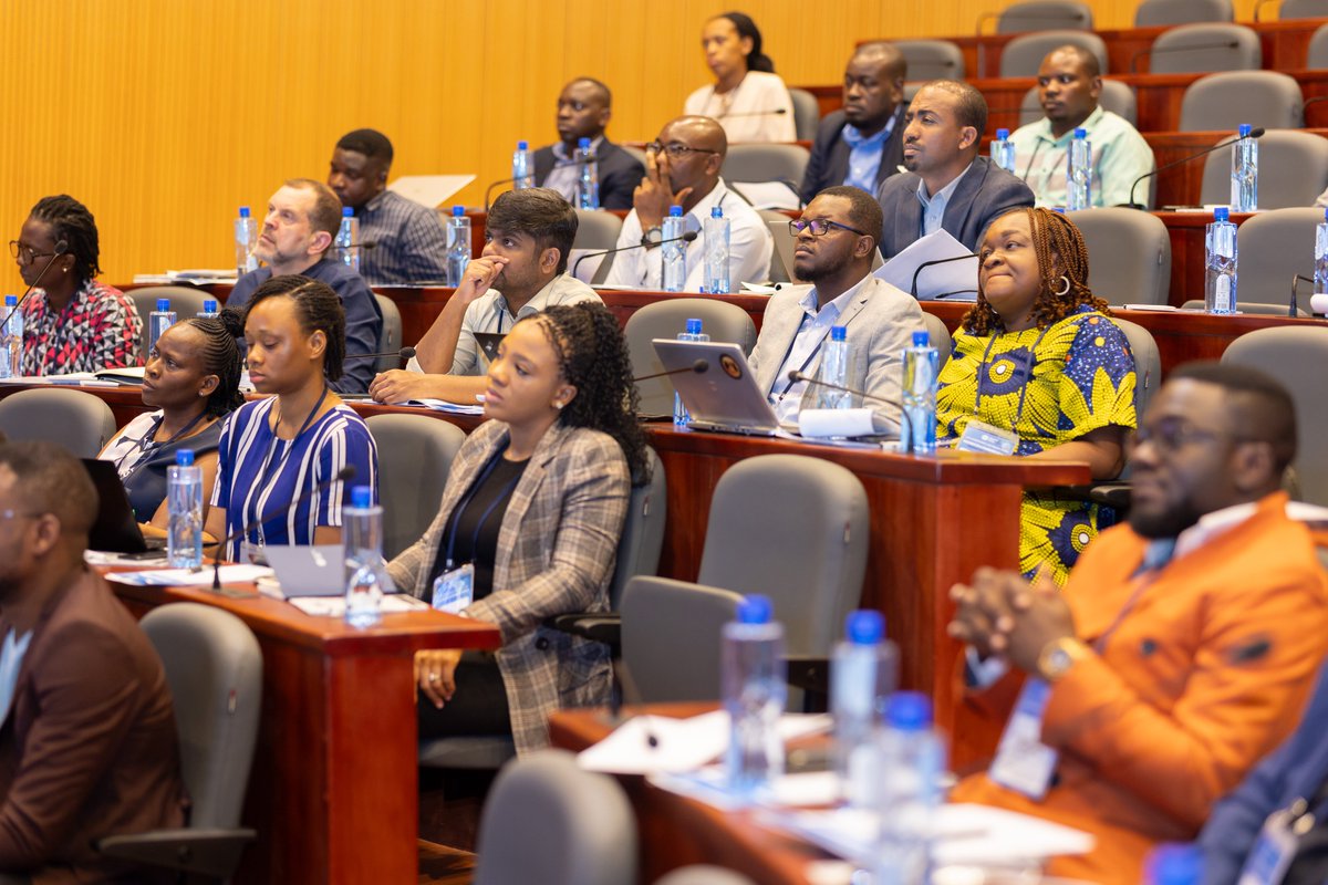 IVIHeadquarters's tweet photo. The 24th IVI International Vaccinology Course is underway in Seoul 🇰🇷 Kigali 🇷🇼 Stockholm 🇸🇪! Live lectures and Q&amp;As link us in real time—sharing ideas and local perspectives on this year's theme "Vaccines in a Changing World: Innovation and Access."

#IVC2025 #IVIVaccinology https://t.co/2ckZxLlGfB
