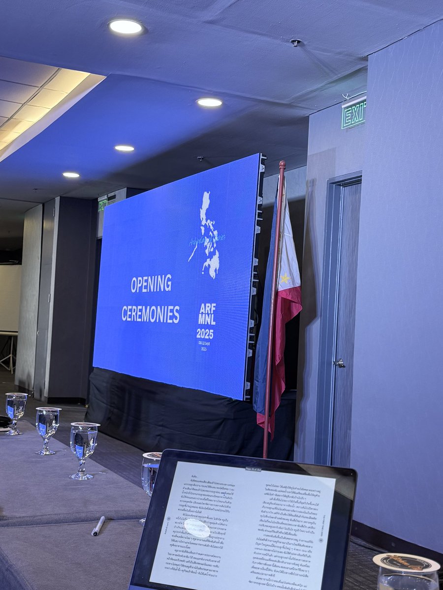 ครั้งแรกกับงาน Asian Rights Fair Manila ได้รับฟังเพื่อนๆสำนักพิมพ์จาก ASEAN มาแชร์ภาพตลาดหนังสือของแต่ละประเทศ ได้เปิดโลกให้มุมมองตลาดหนังสือเพิ่มขึ้น และยังได้เพื่อนเพิ่มขึ้นอีกด้วย