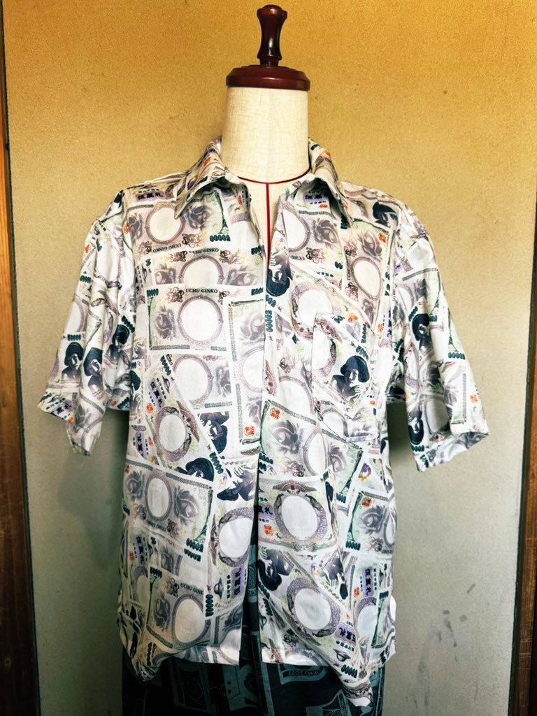 伍萬圓札　de    オープンカラーシャツ

#椎名林檎
#ファンアート