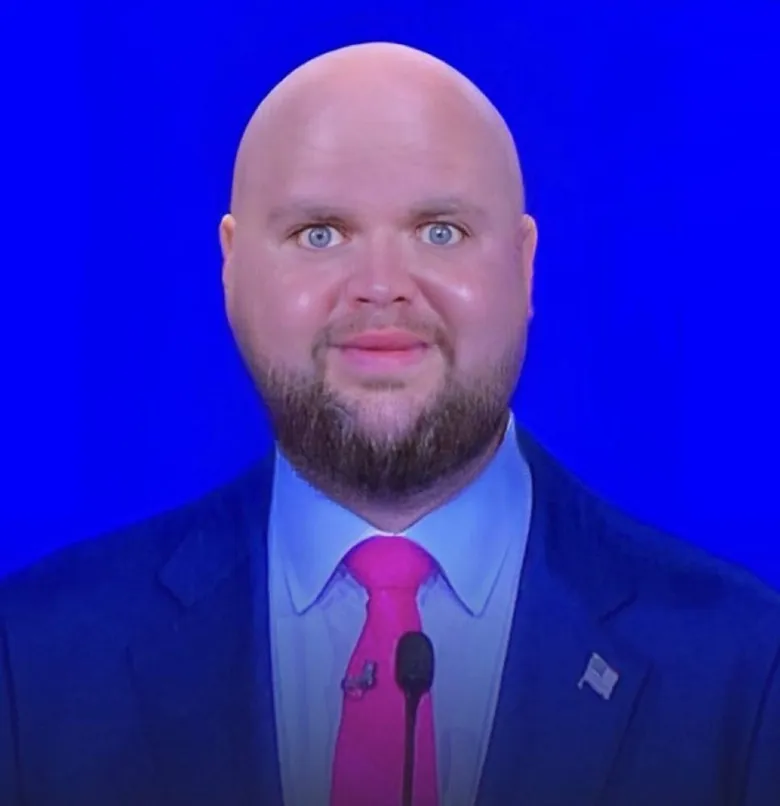 WCAbridged's tweet photo. every time bloom looks at me, i get the same menacing energy as that JD vance meme https://t.co/XebHgSy0Yp