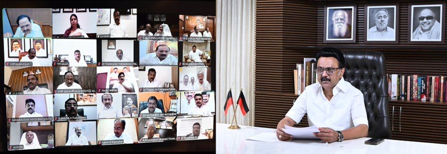 “தேர்தல்னு வந்துட்டா தி.மு.க.காரங்களை அடிச்சிக்க ஆளே இல்ல”-னு தமிழ்நாடே சொல்லும்!

நம் மண் - மொழி - மானம் காக்க ஒரு கோடி குடும்பங்கள் '#ஓரணியில்_தமிழ்நாடு' முன்னெடுப்பில் இணைந்துள்ளன.

வரும் 15-ஆம் நாள் பேரறிஞர் அண்ணா பிறந்தநாளில், தமிழ்நாட்டில் உள்ள 68 ஆயிரத்துக்கும் மேற்பட்ட