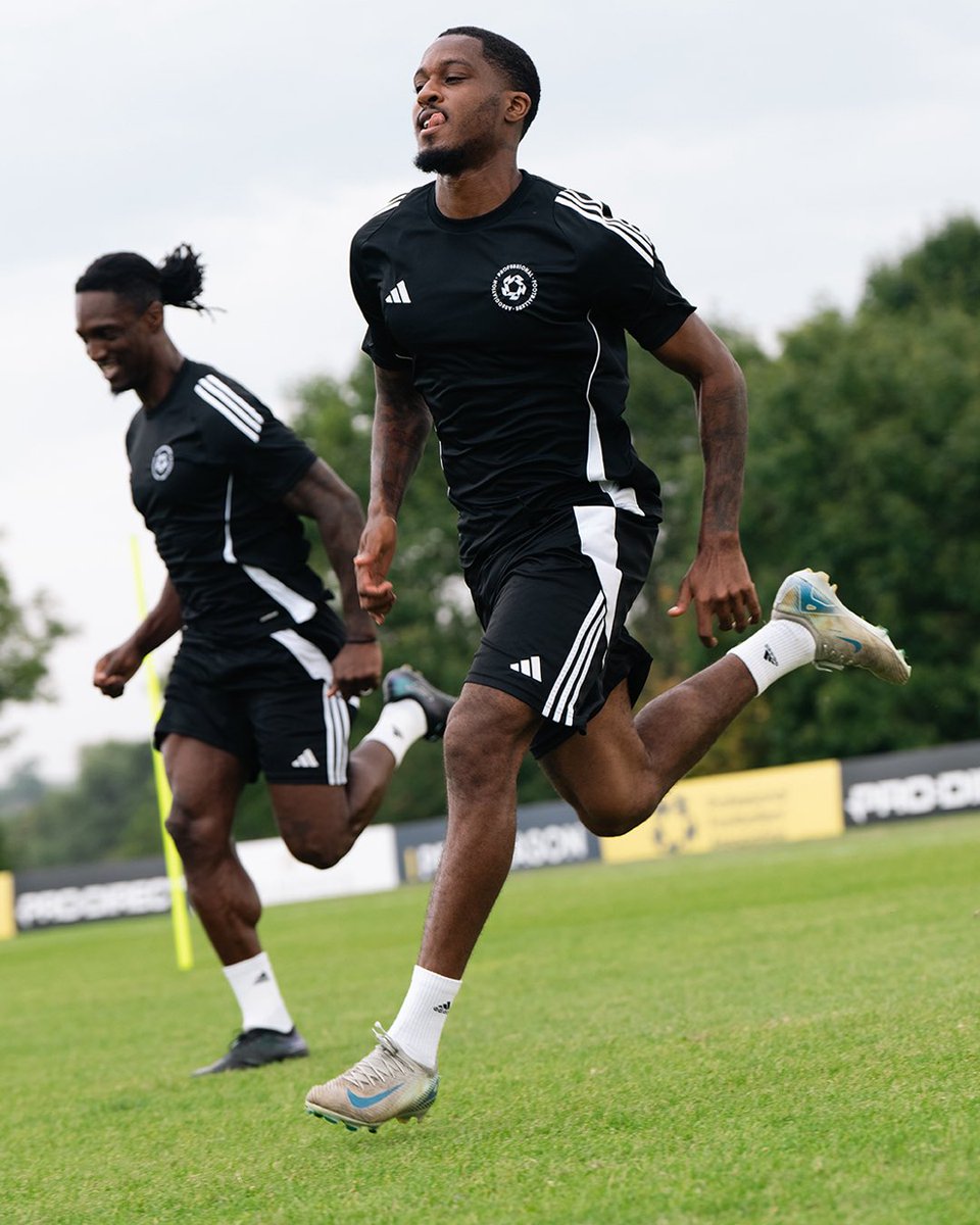 🔥 <a href="/RolandoAarons/">Rolando Aarons</a>