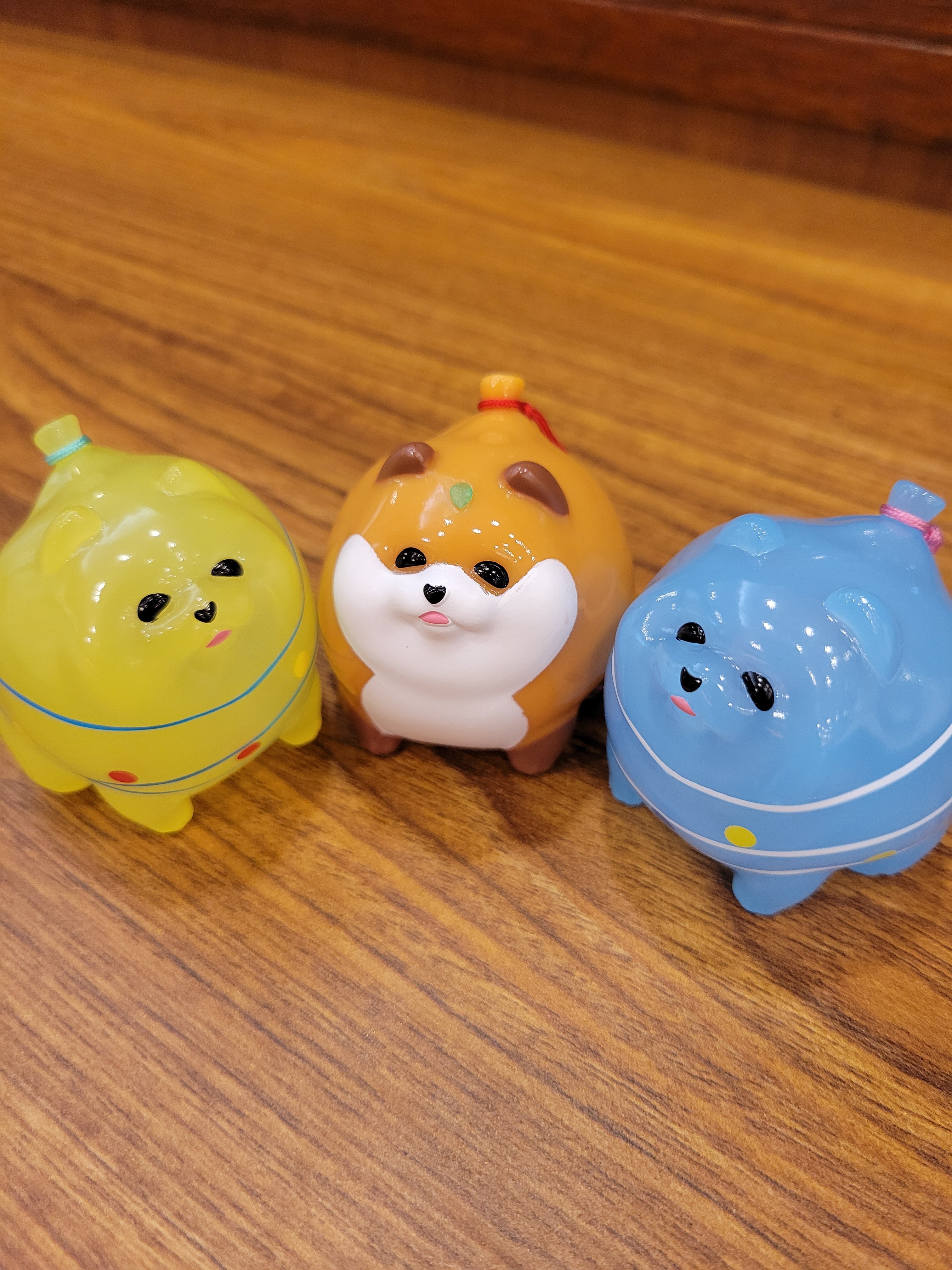週末値下げ【WDWアニマル限定】プンバァ+ティモン ランダムピンバッチを飼い始めてしまった話 | 上海→香港→WDW