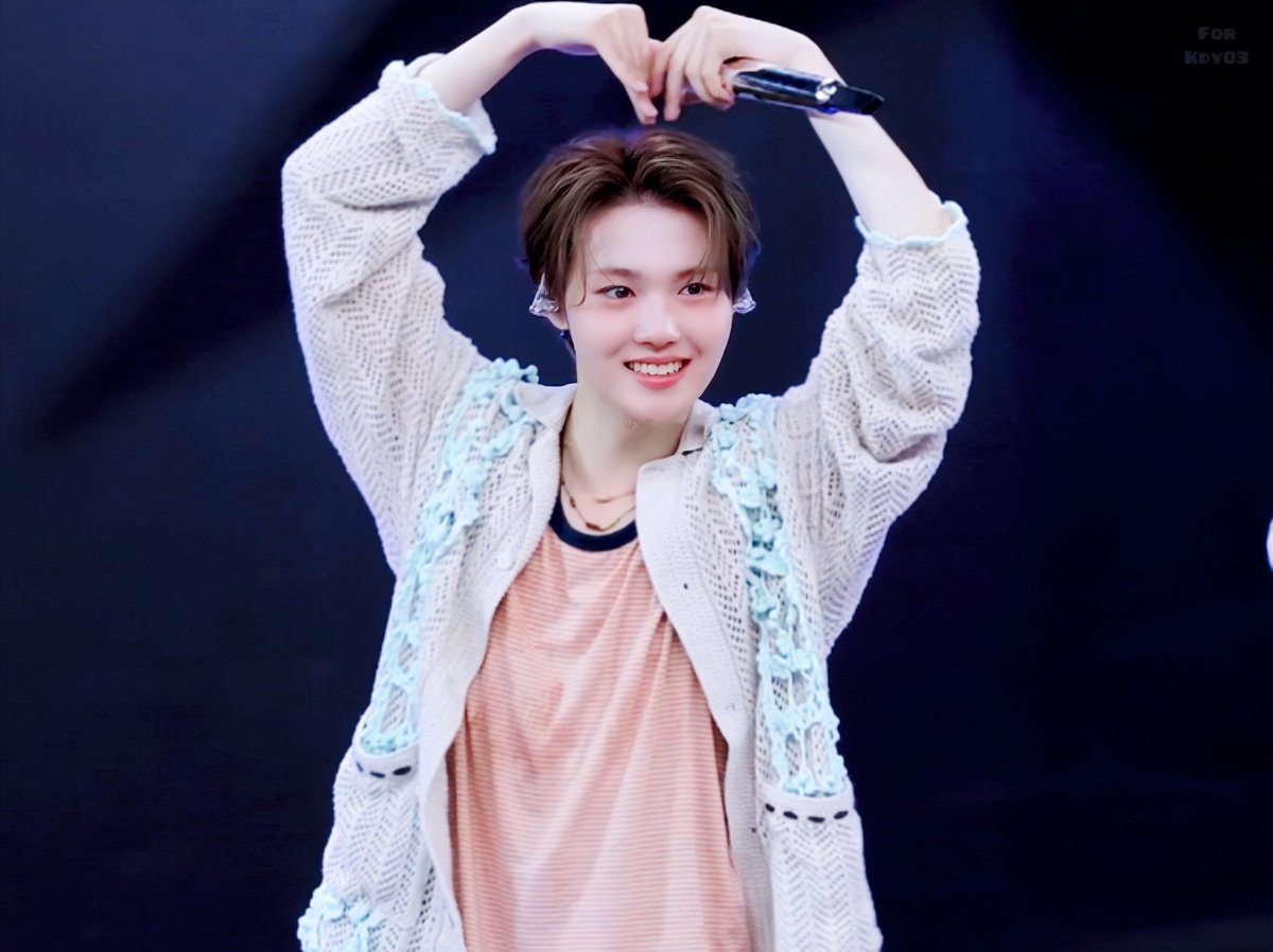 ♡︎ 겨울 소년 ♡︎ tweet media