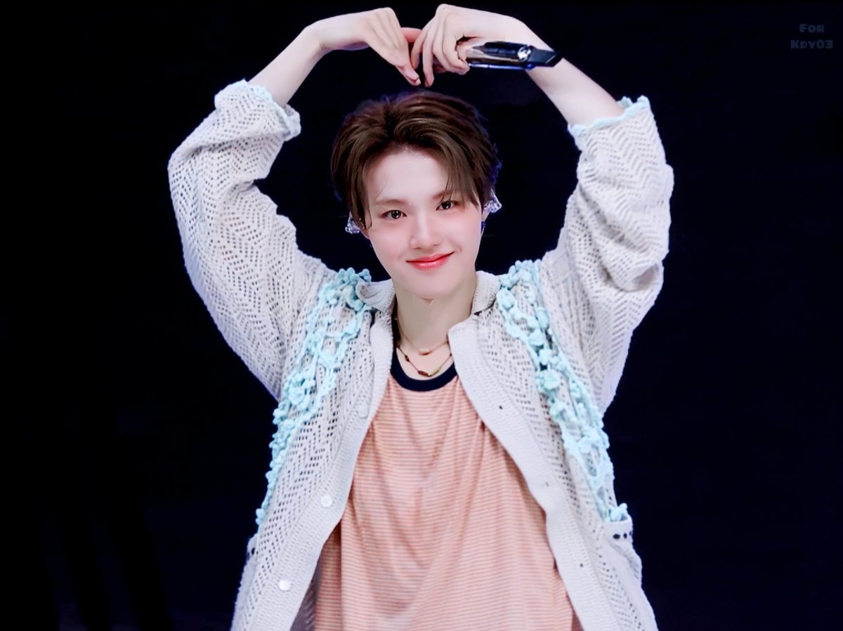 ♡︎ 겨울 소년 ♡︎ tweet media