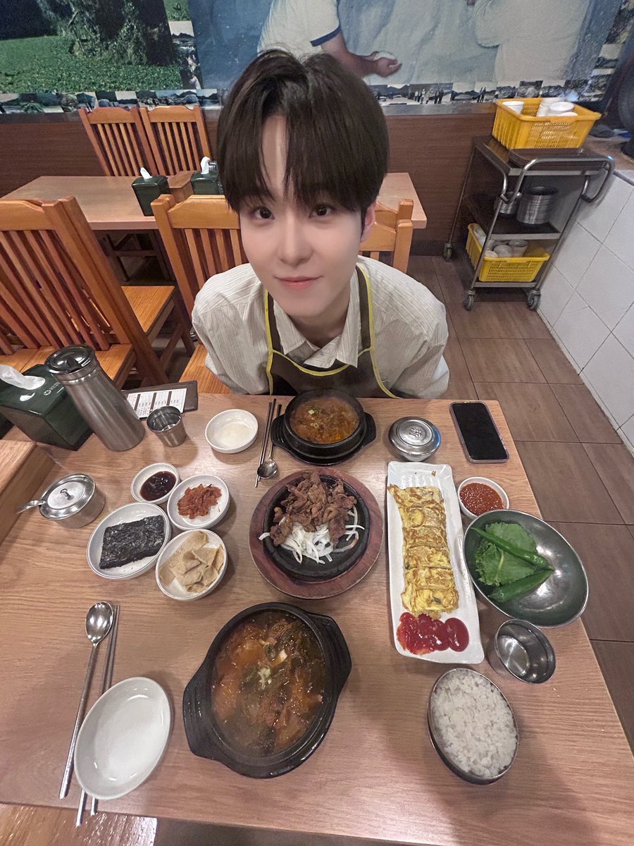 osmlogs's tweet image. yongjalz 😻🎸🫧 updates of each other