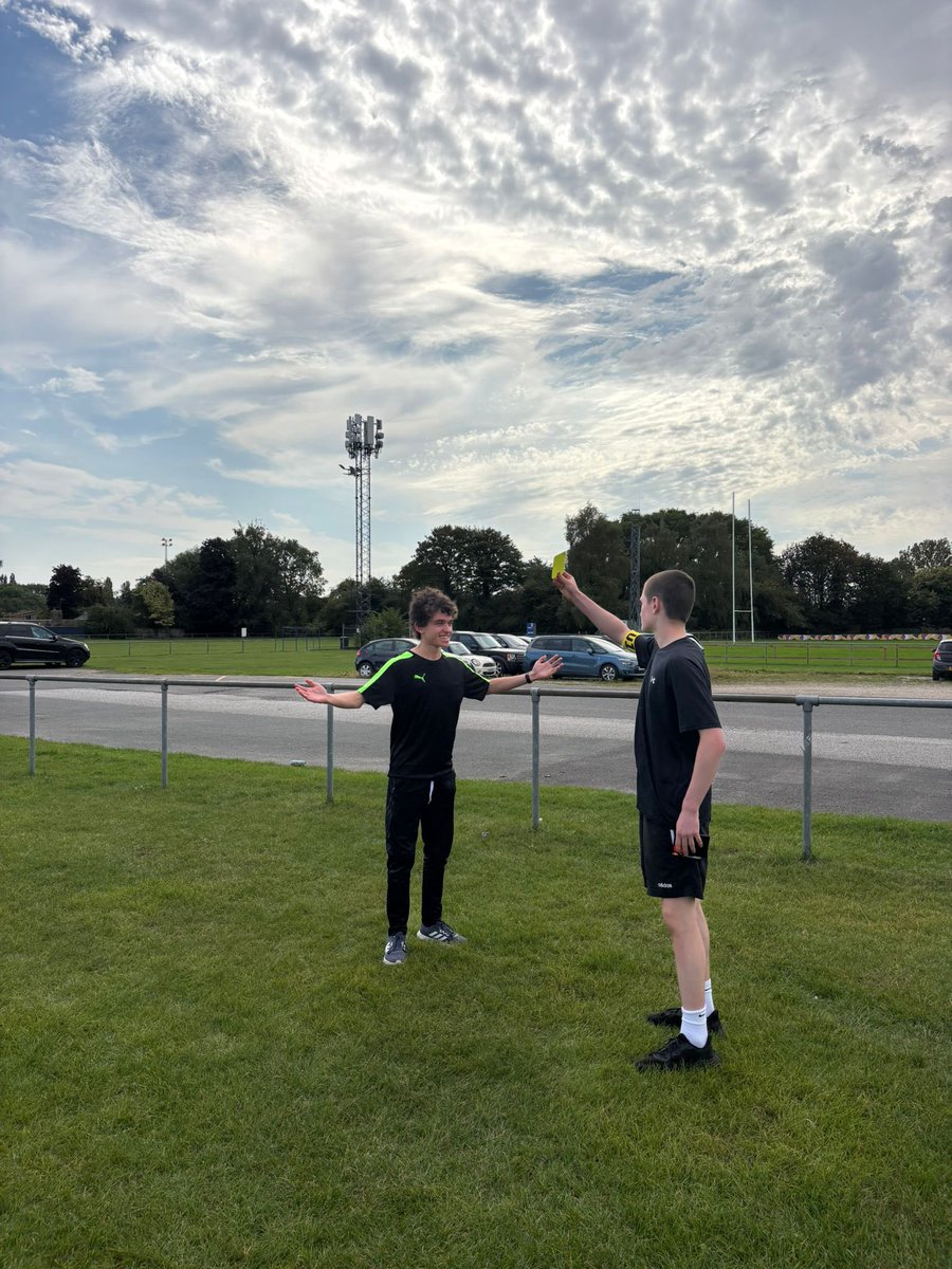 NRCFAREFDEV's tweet image. REF COURSE | The weekend saw our second @NorthRidingFA new referee course of the season held at @yorkriafc. Great to train another 24 keen new referees who will take to local parks from this weekend😀 looking forward to supporting them on their journey🙌