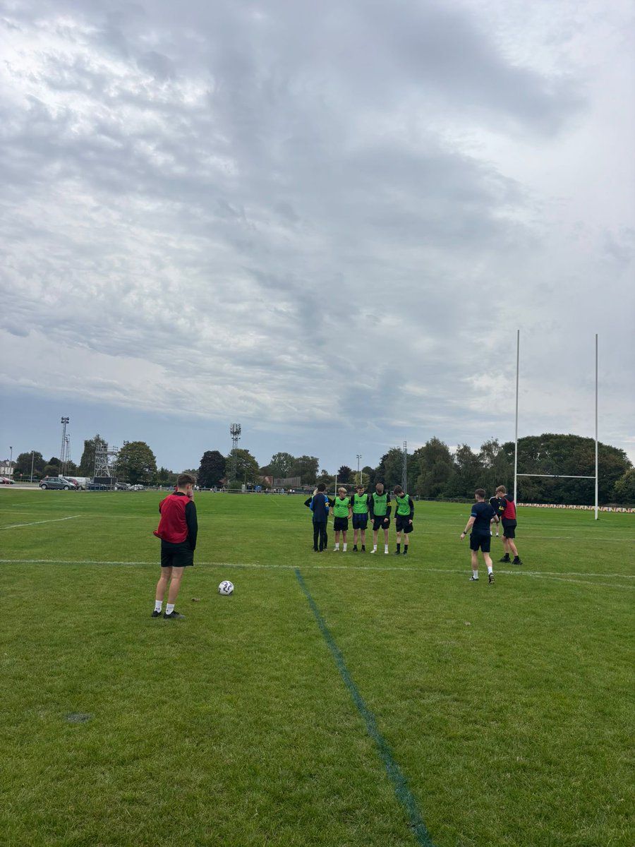 NRCFAREFDEV's tweet image. REF COURSE | The weekend saw our second @NorthRidingFA new referee course of the season held at @yorkriafc. Great to train another 24 keen new referees who will take to local parks from this weekend😀 looking forward to supporting them on their journey🙌