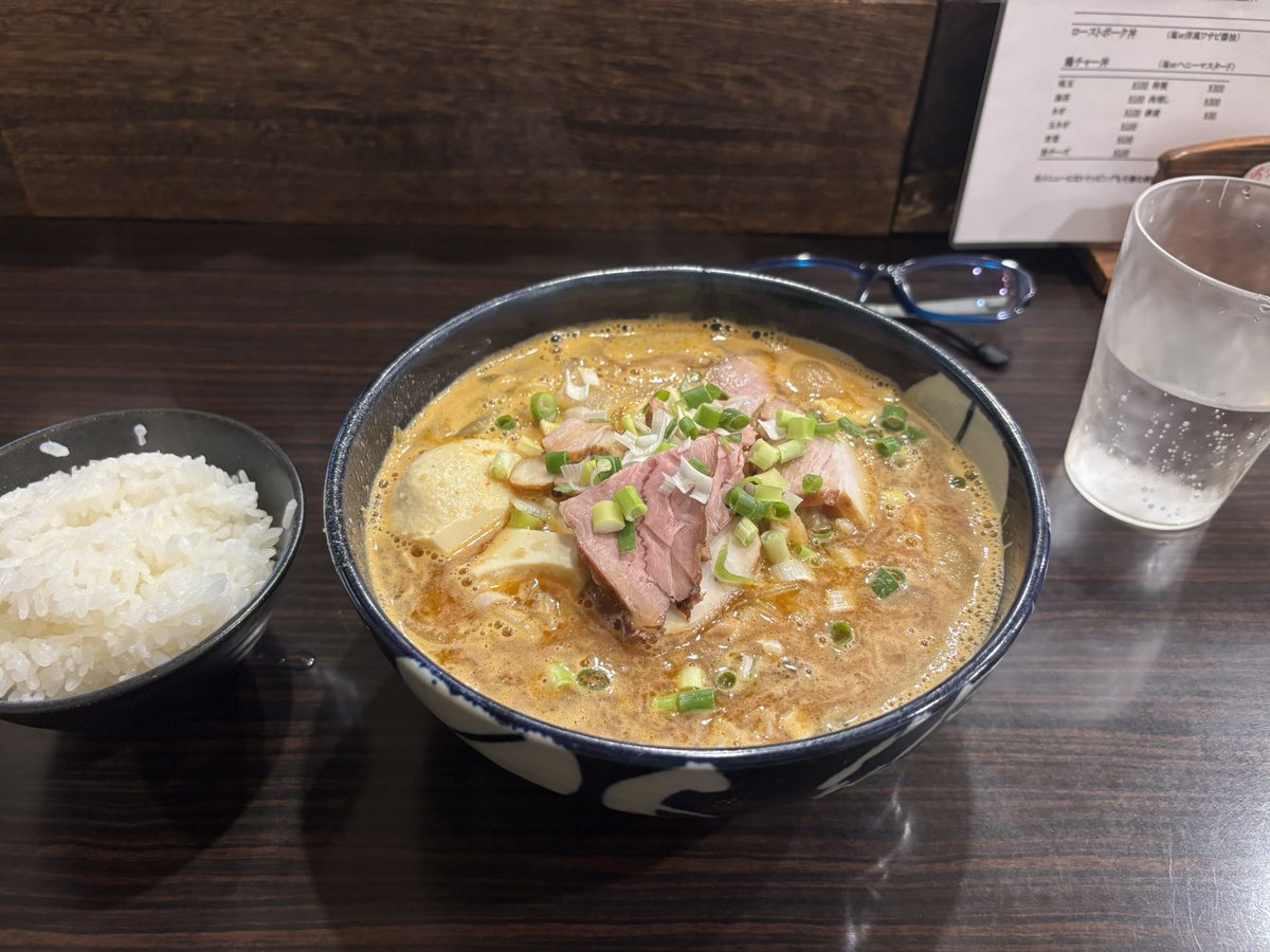 横道　東松山
辛味味噌豚汁ラーメン

久々に食べて本当に美味かった！
東松山の名物になってほしいですね。
前にあった辛味噌ラーメンも食べたいな🤤