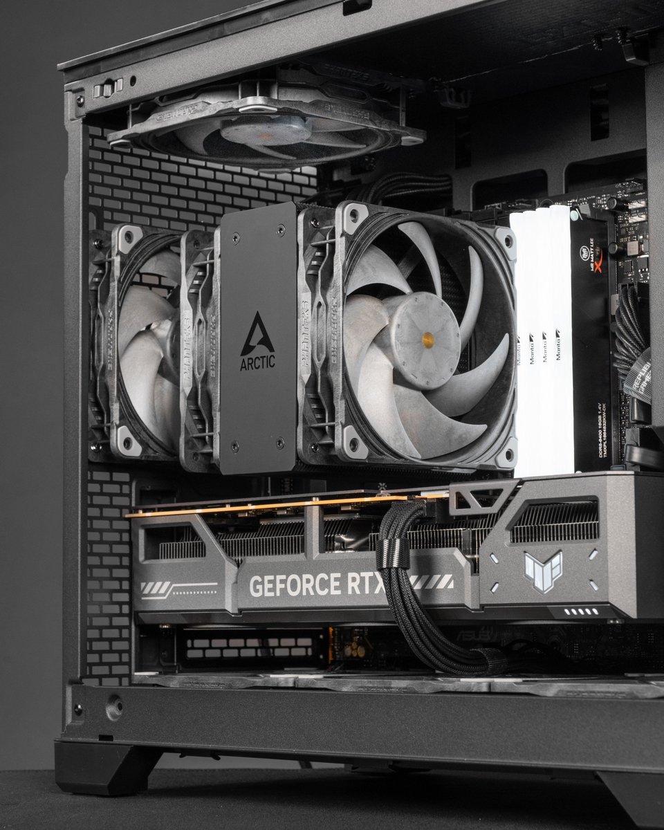 mr_matt_lee's tweet image. Small Size, HUGE Value!? 👀 That’s definitely the vibes we’re getting from the Phanteks XT M3! A compact Micro ATX Chassis with excellent airflow and hardware compatibility, for $50 🫣 Mental. Watch the full build video, it’s a vibe 👉 youtu.be/oFBI9HGQrd8

@Phanteks #PCbuild