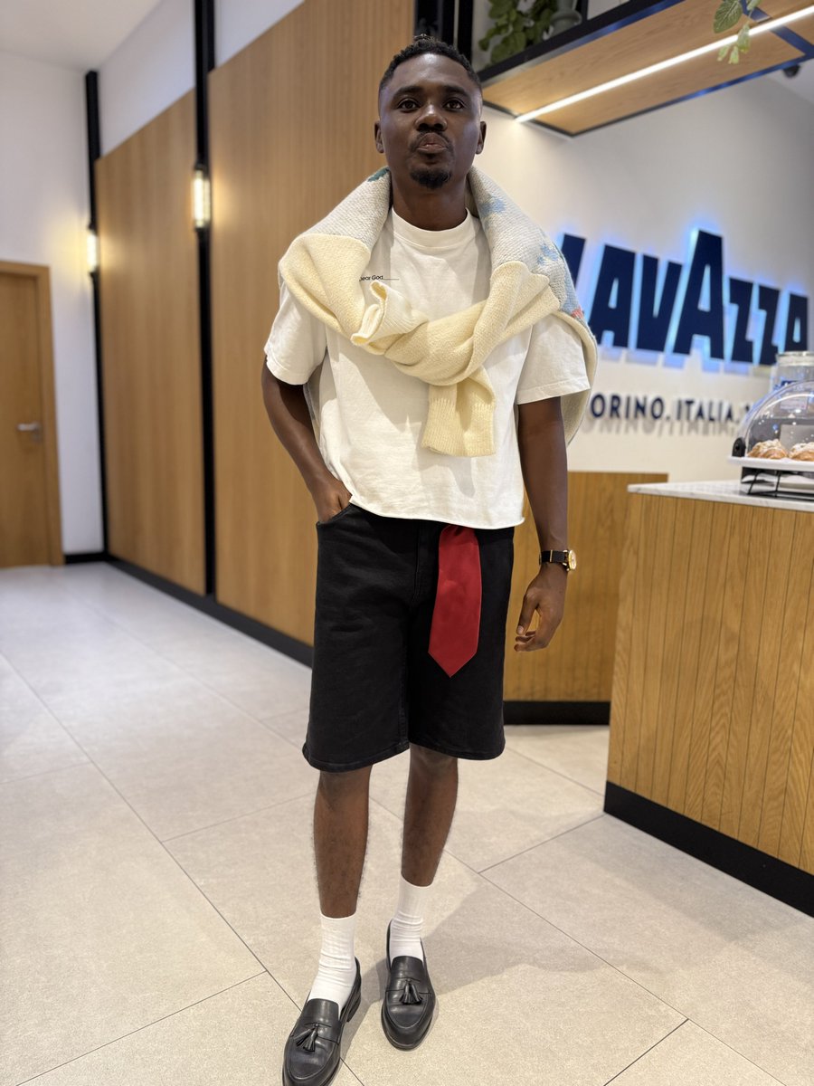 Sat with my demons enough to realize they were teachers in disguise!
Styled by <a href="/LEGIT_SSNEAKERS/">Legit_apparels</a> 🏆