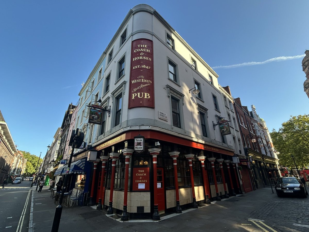 PubsSaving's tweet image. Early morning in Soho during the tube strike. The Coach &amp;amp; Horses #pub #soho in the early morning light. Beautiful! #favouritepubs
