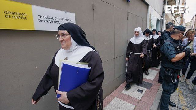 Las exreligiosas de Belorado (Burgos) denuncian ante la Guardia Civil el supuesto envenenamiento de sus perros en el núcleo zoológico de las instalaciones que actualmente utilizan en Arriondas (Asturias).