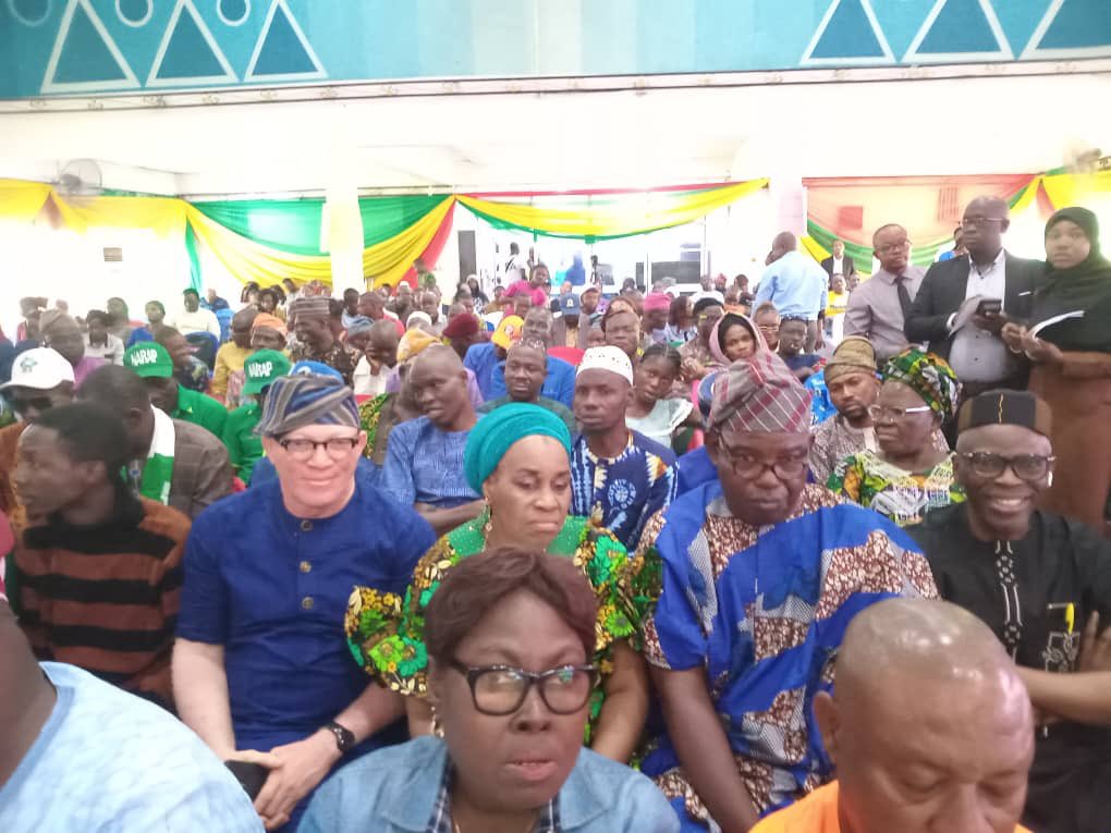 LACSOP's tweet photo. Cross section of IKEJA DIVISION Participants @ Lagos State Government Budget Consultative Forum. Present are LACSOP members, network of CSOs/NGOs in Lagos state. VENUE- MULTIPURPOSE HALL, RADIO LAGOS, AGIDINGBI
DATE- TUESDAY, 9TH OF SEPTEMBER, 2025 @followlasg @lswmomedia https://t.co/WDgakaqmYG