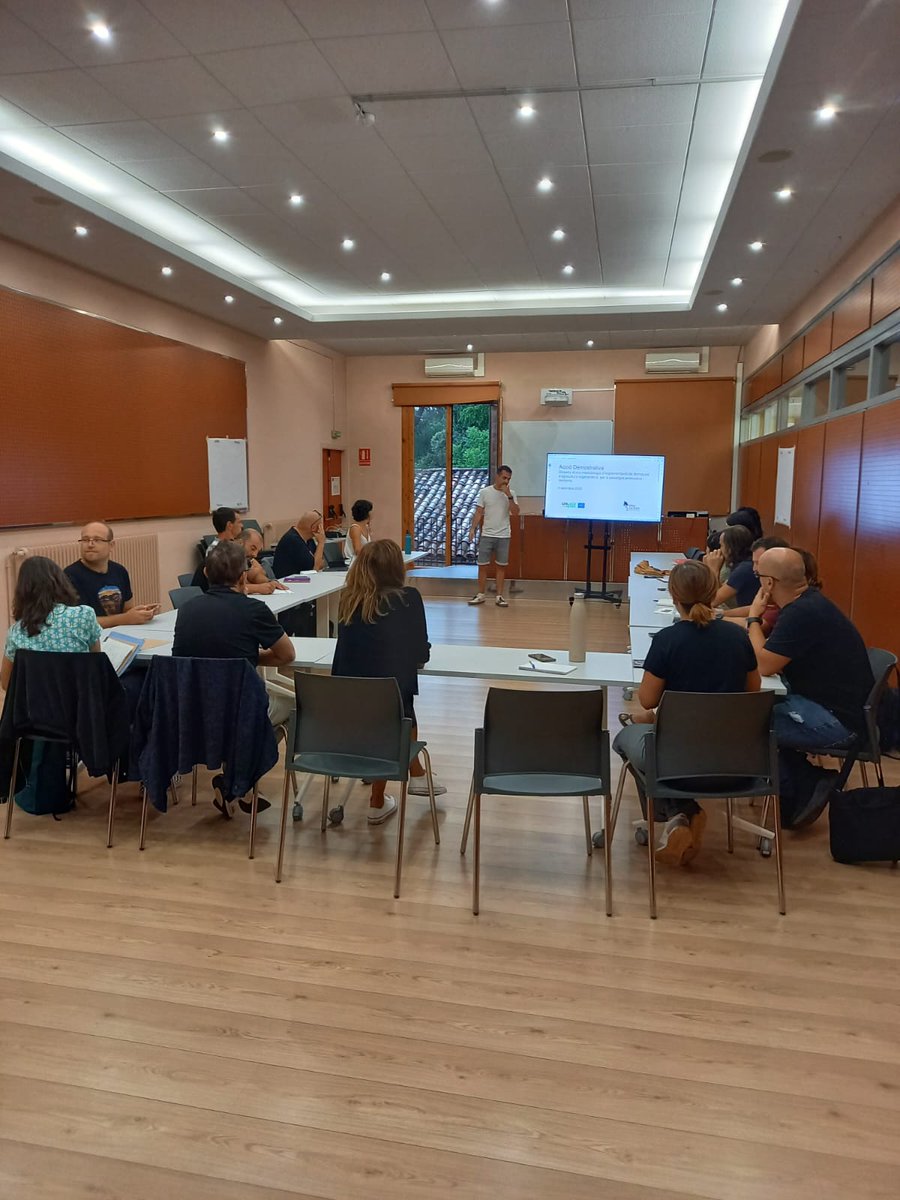 LeaderRGB's tweet image. 4t Living Lab del projecte #LIFEeCOadapt50 a #Torelló.
Hi hem treballat els nous plans d'acció del projecte basats en els 4 eixos: ramaderia, agricultura, turisme i forestal.
@DiputacioGirona @diba @gencat @arcaruralcat @lifeeCOadapt50