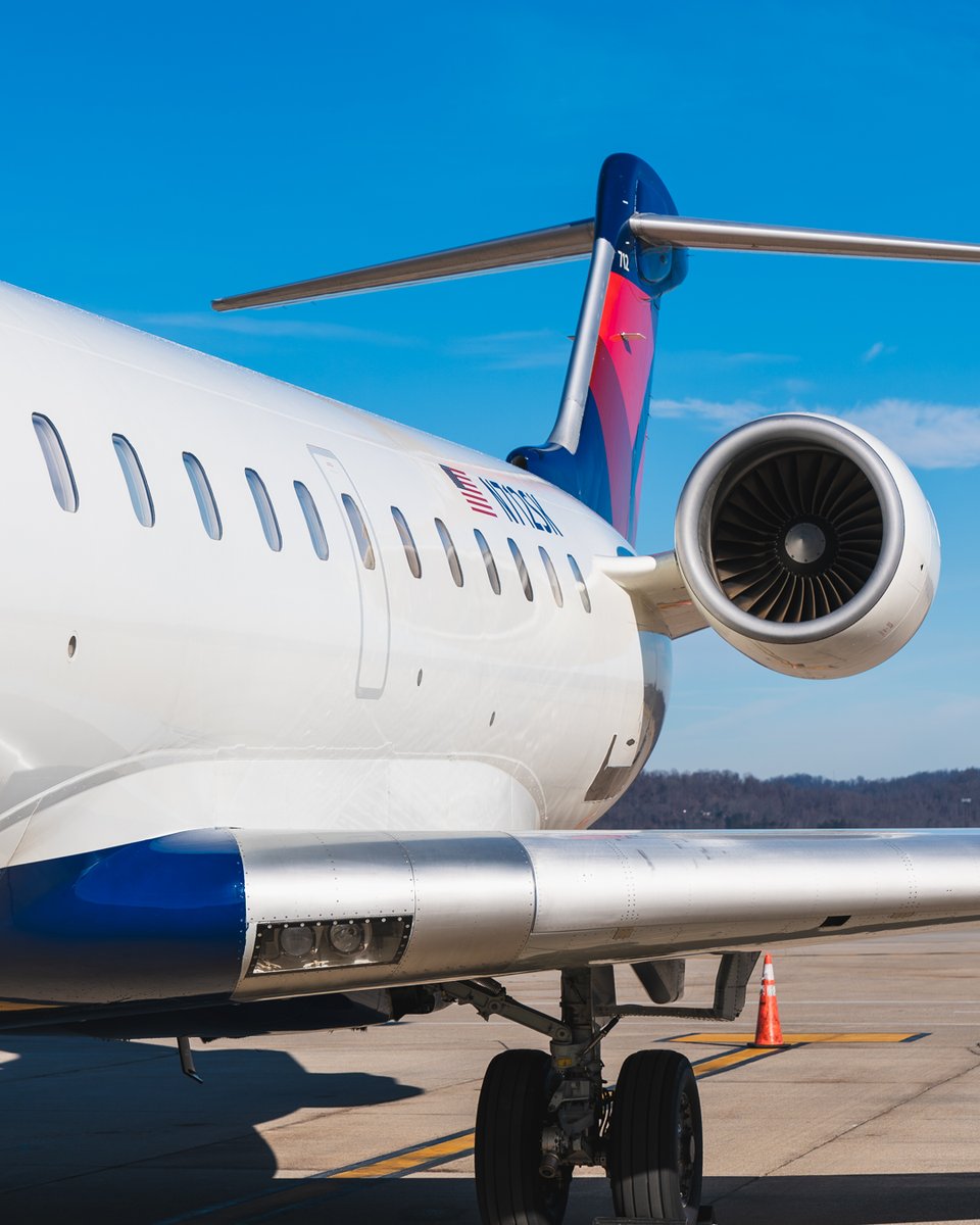 ✈️  Let's play: Guess That Airline! Here's your only clue...👀
#FlyCRW #GuessThatAirline