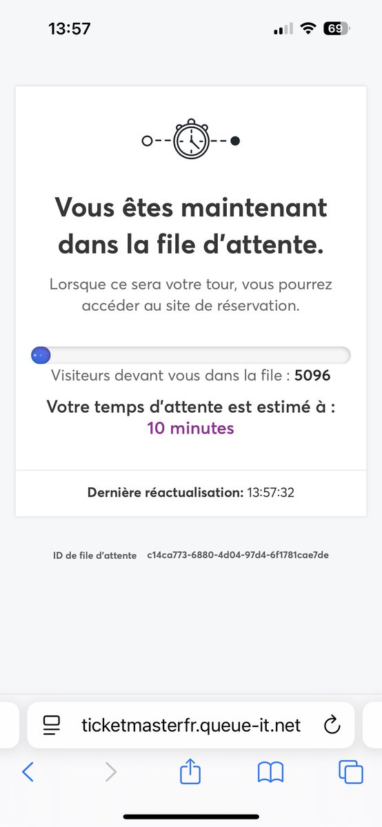 Mkartfrvr's tweet photo. Alors là si j’ai pas ma place pour the weeknd https://t.co/fQKUxdzQuH