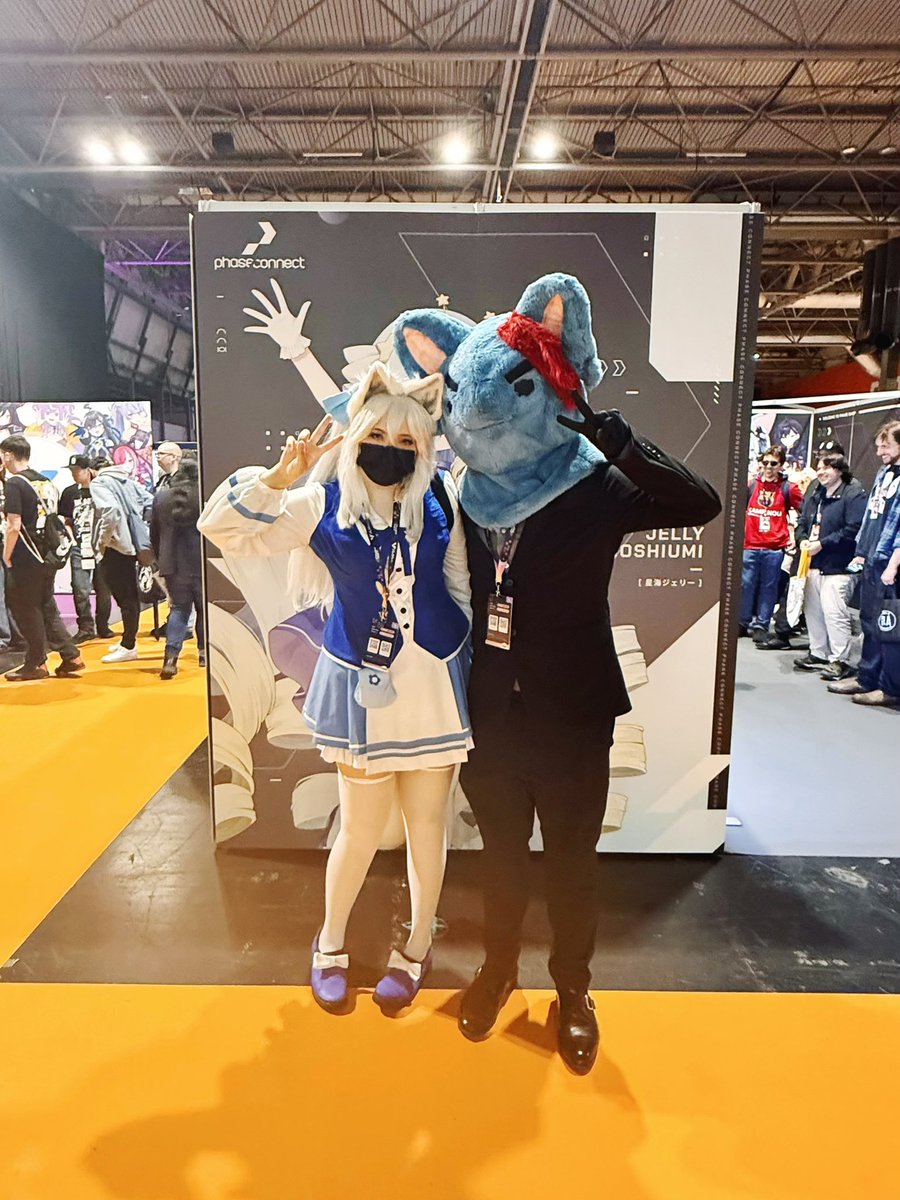 Can you believe Lumi and I have been doing conventions for 5 years now?! Time flies...

Vexpo was my last in-person con of 2025. But we'll be back! Huge thanks to Vexpo staff and also our dear manager Aoife for making this convention a very happy experience! ❤️✨