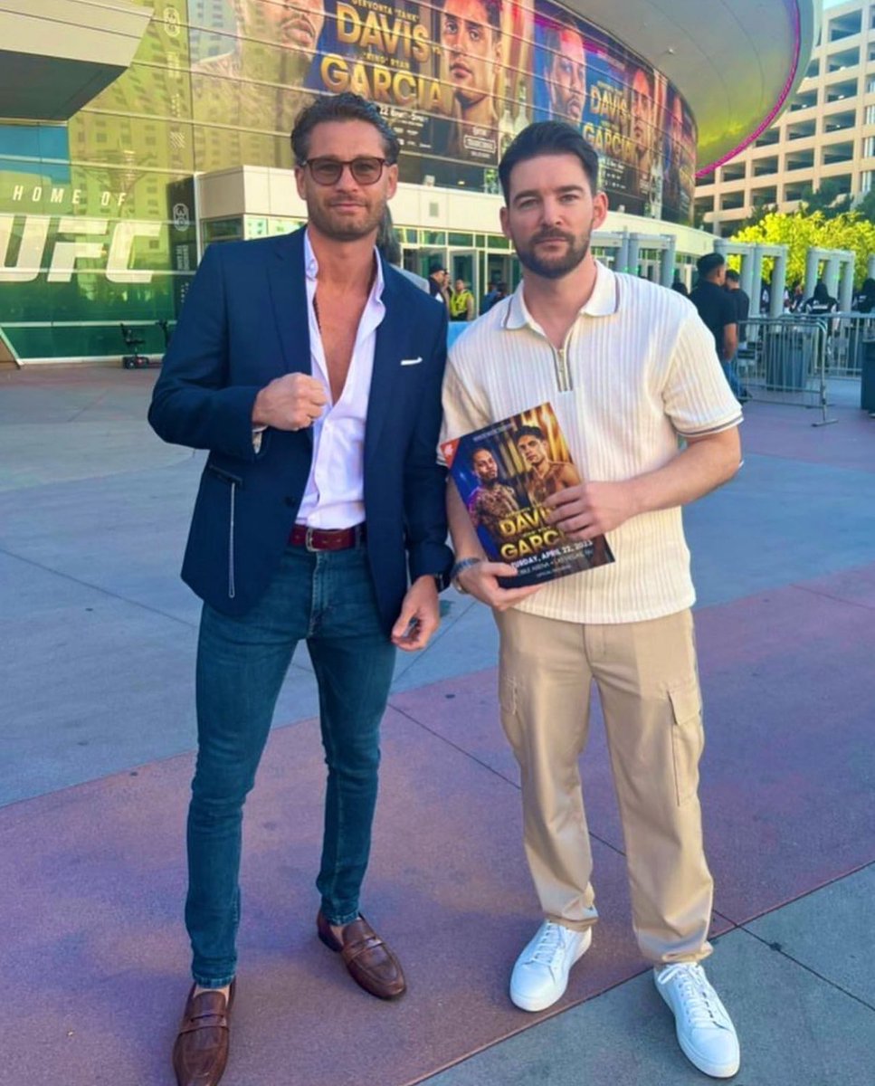 DanCanobbio's tweet image. 8 years ago today was the first-ever Inside Boxing Live. It was the Monday following Canelo-GGG II. 400+ episodes, countless guests, the addition of @ChrisAlgieri
What a ride 🚀