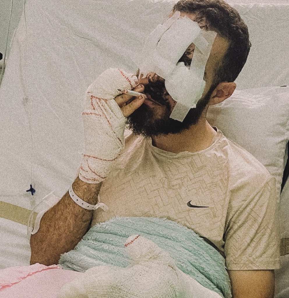 كأني أرى مناجاة الشعبانية تُترجَم على وجوههم،
وجراحهم صامتة، ودعاؤهم يعلو،
"وَاَنِرْ اَبصارَ قُلُوبِنا بِضِياءِ نَظَرِها اِلَيْكَ،
حَتّى تَخْرِقَ اَبصارُ الْقُلُوبِ حُجُبَ النّور"
فيتجلّى النور حيث كان الألم،
ويعلو صدى الصبر،