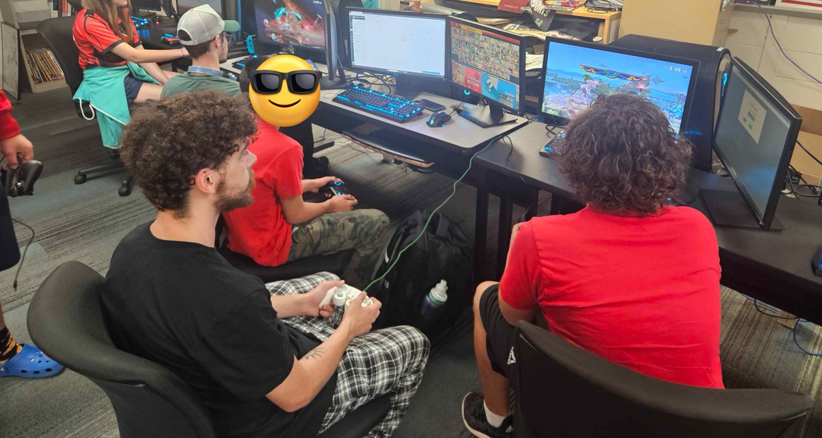 ApolloKage's tweet image. I went to Fox Highschool (@FoxC6Schools) today to teach their Esports players about:

Learning Smash &amp;amp; getting to play against a professional player

I’ll be going to Missouri high schools to help passionate students level up their game so @MaryvilleGG &amp;amp; I can grow the community!
