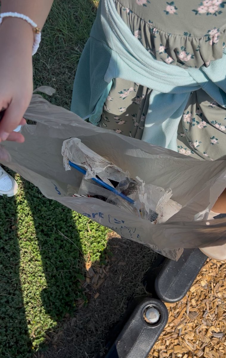 Amy Barco tweet media