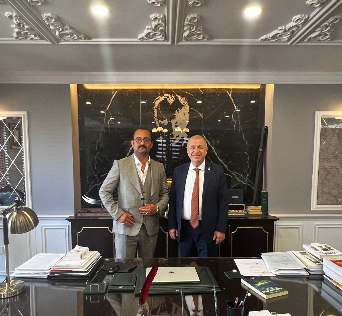 hatayfisilti's tweet photo. Konumuz Hatay: Hatay’a Vizyoner Dokunuş 

haberin devamı için ➡ https://t.co/4oTE0TlrSe tıklayınız 
#KonumuzHatay
#Hatay
#ÜmitÖzdağ
#YakupBaydur
#ZaferPartisi
#HatayGastronomisi
#GastronomiTurizmi
#HatayMutfağı
#DepremSonrasıHatay
#HatayTurizmi
#İstanbulHatayGastronomiDerneği https://t.co/SS1iarXcD3