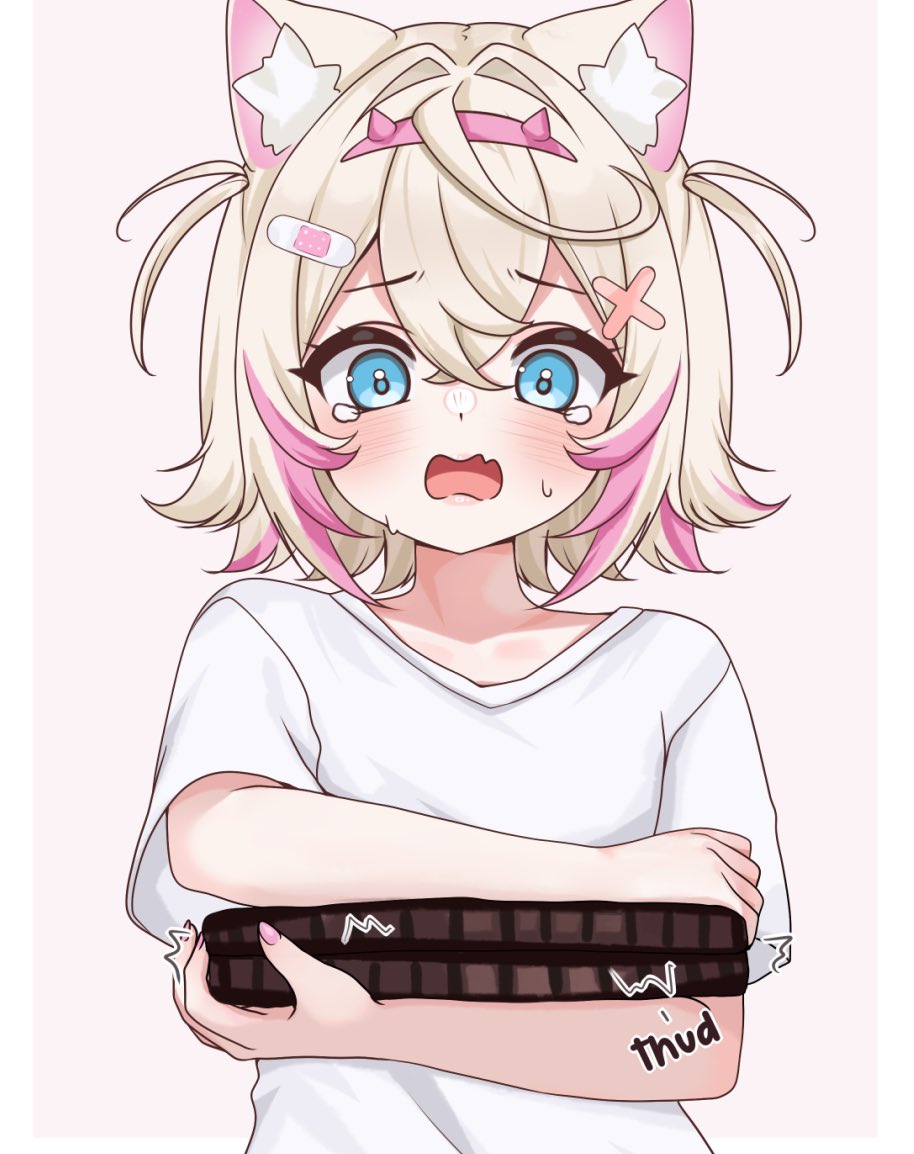 She tried the Oreo challenge and miserably failed 😞 

2 likes and I’ll do Fuwawa next?

 #FWMCpix