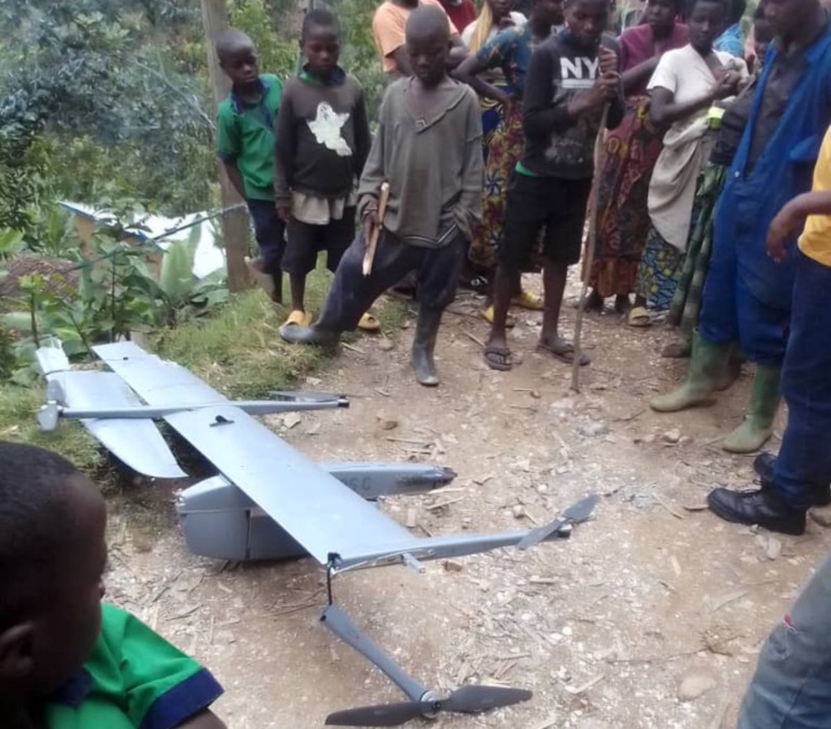 🚨 BREAKING 🚨

Kinshasa’s loudmouths were quick to spin lies about a “FARDC drone” over Rutsiro in Rwanda’s Western part.

Fact check: Rwanda Defence Force just set the record straight—
the drone was RDF property, on a routine exercise, and went down only because of bad weather.