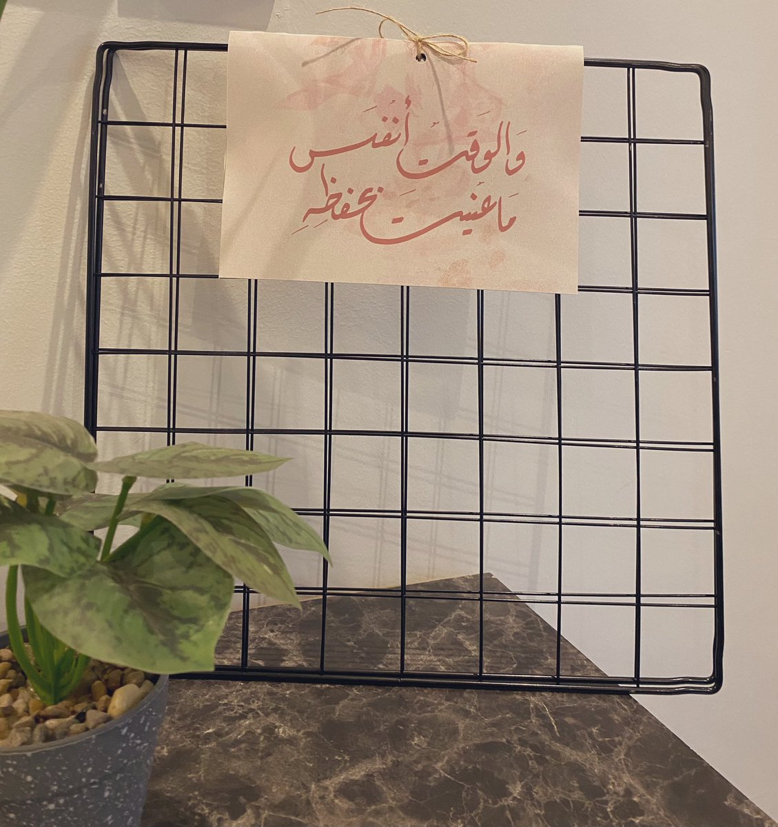 zmnaf2's tweet photo. "والوقتُ أنفَسُ ما عُنيتَ بحفظه
وأراه أسهلَ ما عليك يضيعُ".

٢٥-٣-١٤٤٧هـ
أكرِمنا بالختام يا رب🤍 https://t.co/fIIG3Y8lSZ